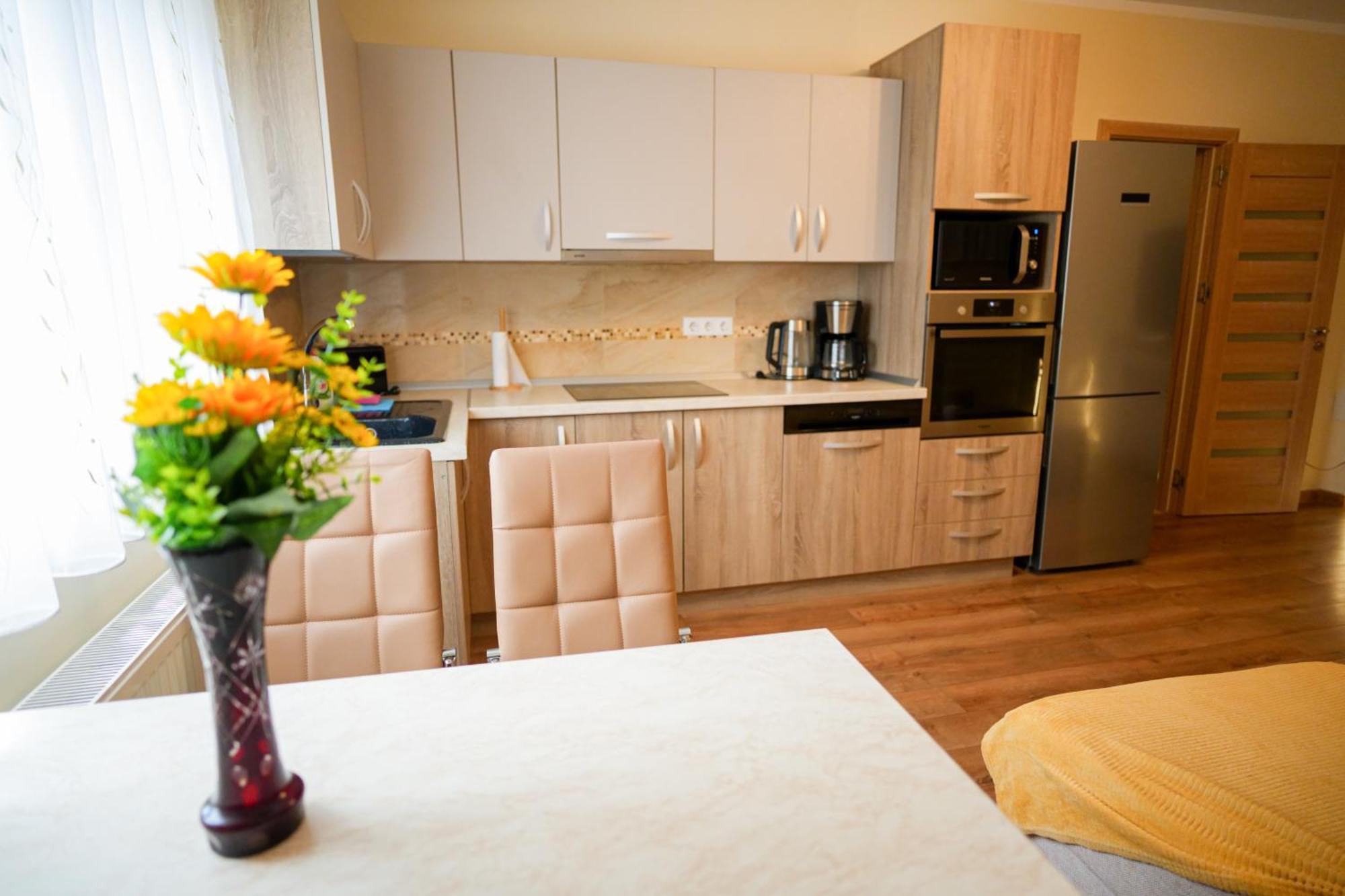 Hunyadi Luxury Ciresica Apartment Сибиу Екстериор снимка